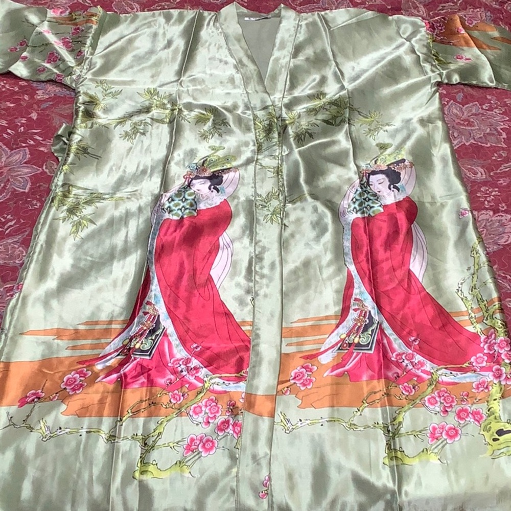 NWOT- Asian Sateen Plus Robe